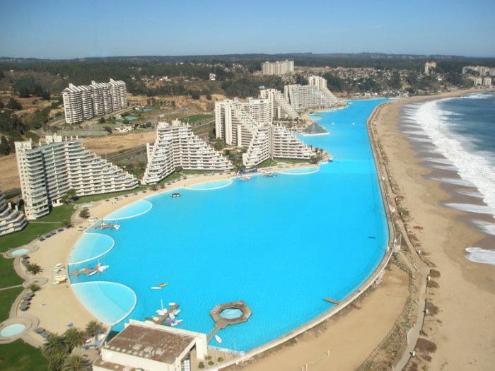 Worlds Largest Swimming Pool (2)