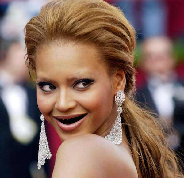 Celebrities Without Teeth and eyebrows
