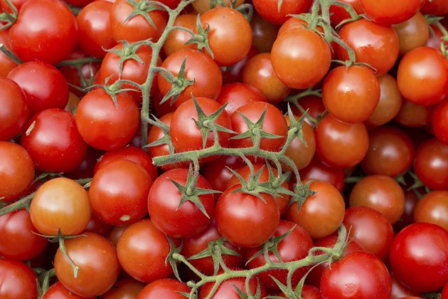 cherry tomatoes hack