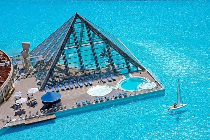 Worlds Largest Swimming Pool (5)