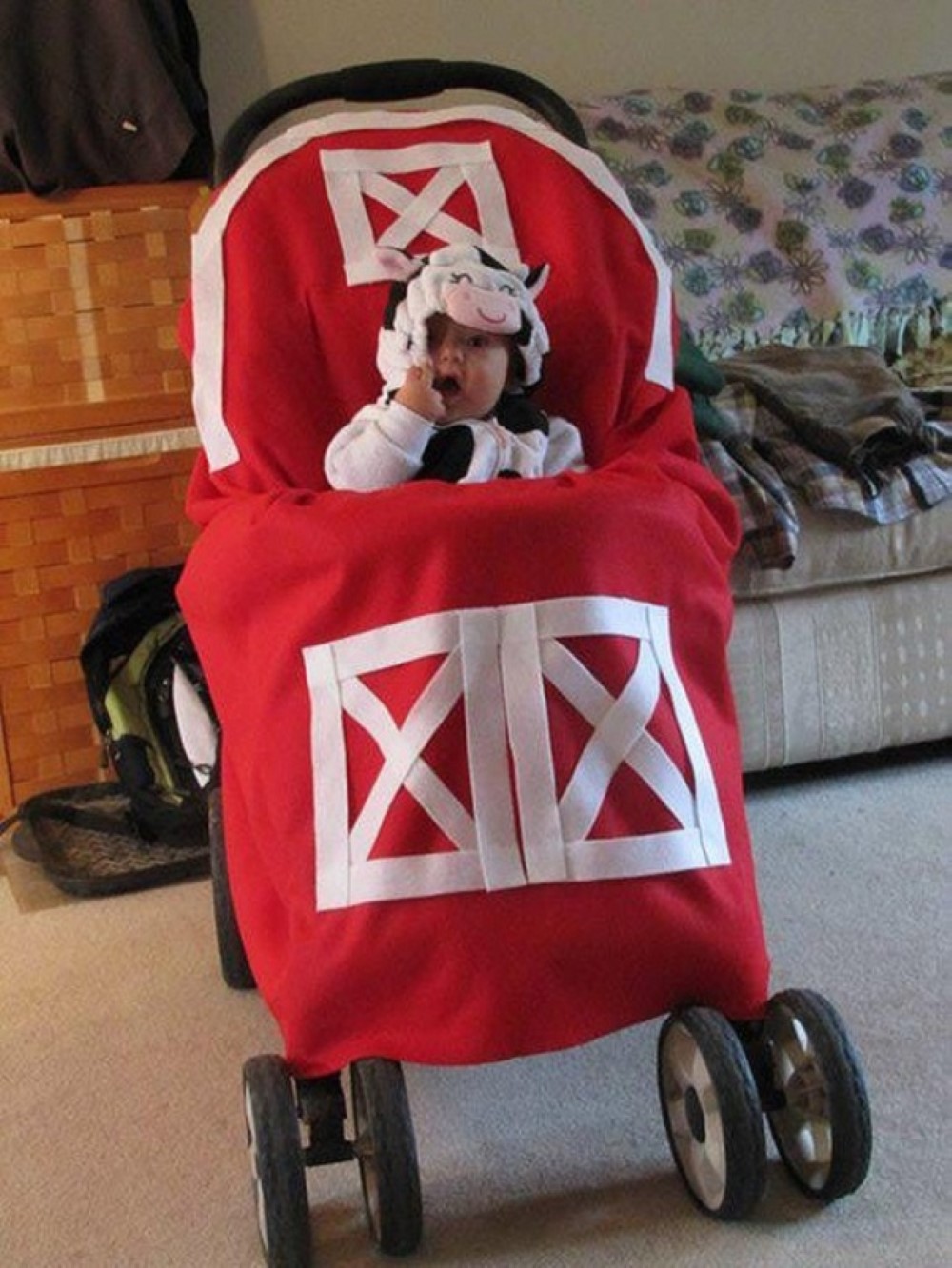 35 Baby Halloween Costumes That Are As Cute As They Are Scary ...