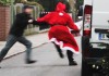 Bad Santa Stealing Presents Prank! 0,5er